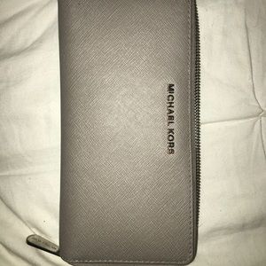 Micheal Kors Wallet